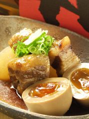 料理メニュー写真&nbsp;もち豚の角煮 トロトロ煮卵大根添え