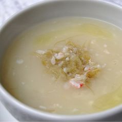 料理メニュー写真 蟹肉入フカヒレそば・丼 (塩味)