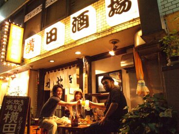 水炊きやきとり 横田酒場の雰囲気1