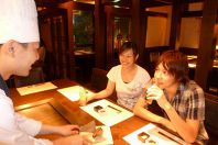シェフと会話しながら...