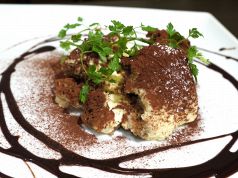 料理メニュー写真 イタリアデザートの王道 ティラミス