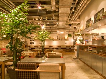 クック COOK コープ COOP カフェ 新宿マルイ本館店の雰囲気1