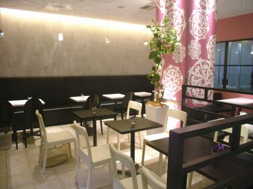 アベラ Aberra E-ma梅田店の雰囲気1