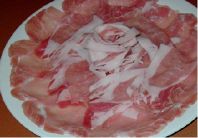 国内産厳選生豚肉使用