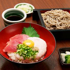 料理メニュー写真 鮪山かけ丼