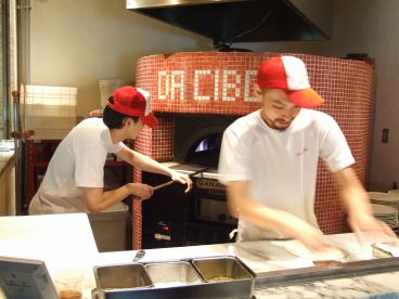 ピッツェリア ダチーボ コレド PIZZERIA DA CIBO 日本橋の雰囲気1