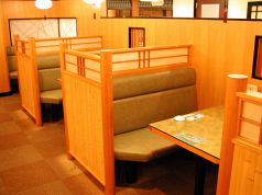ご家族づれなどお気軽にお食事いただけます