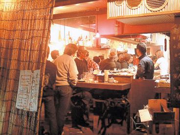あばら家 別館 立ち呑み酒場の雰囲気1