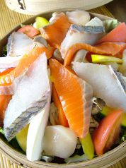 料理メニュー写真 魚介と有機野菜のセイロ蒸し