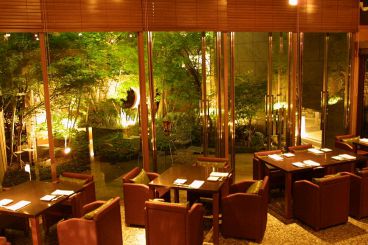 本格日本料理 蟹懐石 ありそ亭 青山の雰囲気1