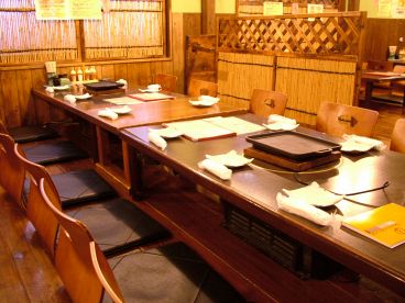 次男坊 沖浜店 炭火串焼の雰囲気1