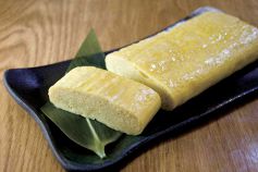 料理メニュー写真 丹後地卵のできたて出し巻き卵