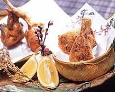 料理メニュー写真 大山ひな鶏の素揚げ もも肉/手羽/砂肝