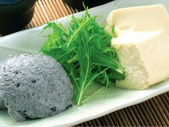 料理メニュー写真 "店仕込み"本日のお豆冨2種盛り
