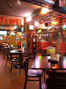 ブルームーン BLUE MOON カフェ 中町店の雰囲気1