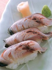 炙り〆さばの3カンにぎり