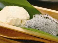 料理メニュー写真&nbsp;【二つのおいしさ】“店仕込み”本日の青竹二種豆冨
