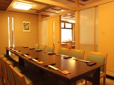 梅もと別館 瀬戸内料理の雰囲気1