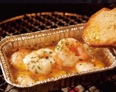 料理メニュー写真&nbsp;小エビのアヒージョ＝バケット添え＝