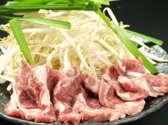 料理メニュー写真 ラムロース盛り(もやし付き)