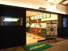 サブウェイ SUBWAY 赤坂アークヒルズ店の雰囲気1