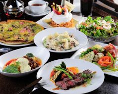 料理メニュー写真 ホールケーキ付カップルコース