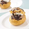 料理メニュー写真&nbsp;チョコレートシュークリーム