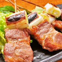 料理メニュー写真 イベリコ豚の串焼き