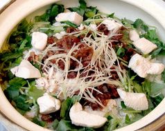 料理メニュー写真 大山(だいせん)鶏の土鍋炊き込みご飯