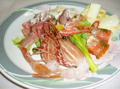 料理メニュー写真 前菜の盛り合わせ