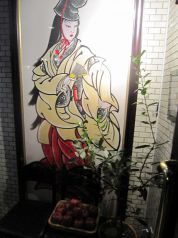 店内入口にある絵画