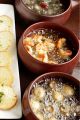 料理メニュー写真&nbsp;『ぐつぐつアヒーリョ　～ニンニクとアンチョビのスペイン風オイル煮～』