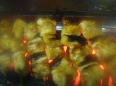 料理メニュー写真 豚バラ/豚タン/豚トロ/軟骨入りつきうね/ササミ/レバー/手羽先/ゲソ(各2本)