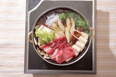料理メニュー写真 【宴会の定番人気!】すき焼き(割り下・差し水・たまご)