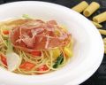 料理メニュー写真&nbsp;有機野菜のスパゲッティー　生ハム添え