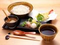 料理メニュー写真&nbsp;名物ひばりうどんセット(温・冷)…ひばりうどん＋小鉢＋サラダ＋お好み御飯