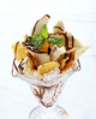 料理メニュー写真&nbsp;■バナナとチョコのミルフィーユパフェ