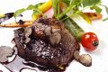 料理メニュー写真&nbsp;鹿児島県産黒毛和牛のイチボ肉のロースト　フォアグラ添え