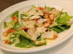 料理メニュー写真 ほうれん草・チーズのシーザーサラダ
