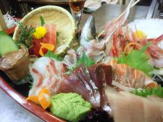 料理メニュー写真 刺身の6点盛り