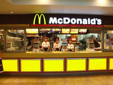 マクドナルド 霞が関ビル店 霞ダイニングの雰囲気1
