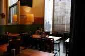 クーパーズ GASTRO-PUB COOPERS 汐留シティセンター店の雰囲気3