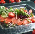 料理メニュー写真&nbsp;スモークサーモンのカルパッチョ