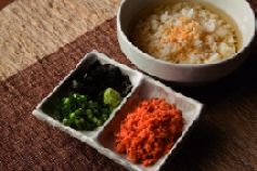 料理メニュー写真&nbsp;〆乃家の出汁茶漬け（鮭・生海苔・梅・明太子）