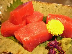 料理メニュー写真 生マグロ