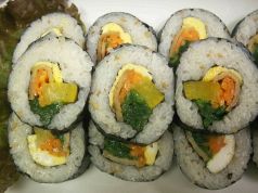 料理メニュー写真 キンバ(海苔巻き)