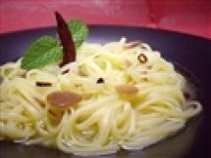 料理メニュー写真 アーリオ・オーリオ ペペロンチーノ