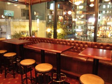 HUB ハブ 横浜西口店の雰囲気1