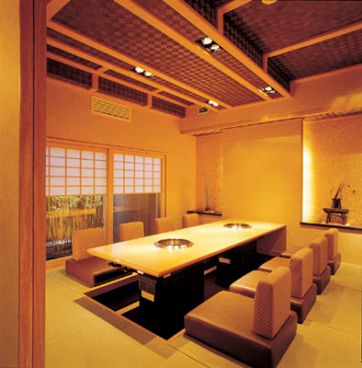 赤から 本店の雰囲気1