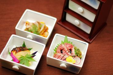 バストレ VUS TLEのおすすめ料理1
